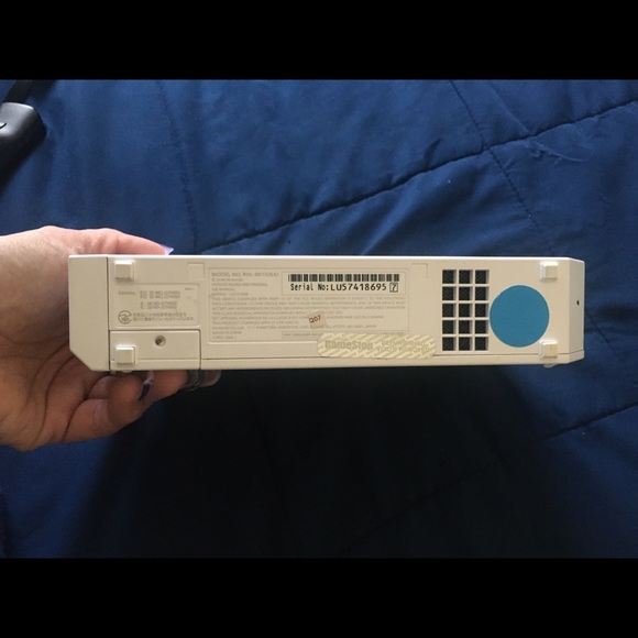 ➡️🎮NINTENDO WII CONSOLE‼️ and all the accessories to start playing. - Picture 4 of 17